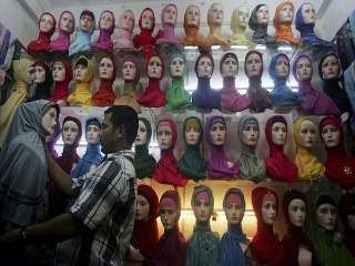 Turkey - Islamic dress and veil